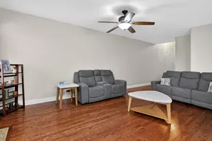 18104 Lake Shore Dr, Orland Park, IL 60467 - Photo 3