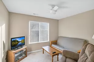 1633 Fredericksburg Ln, Aurora, IL 60503 - Photo 19