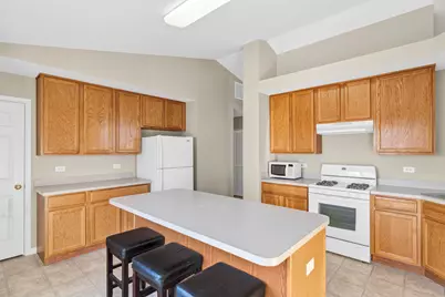 1633 Fredericksburg Lane #1633, Aurora, IL 60503 - Photo 9