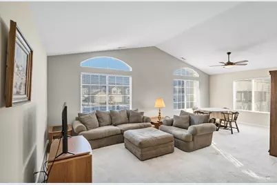 1633 Fredericksburg Lane #1633, Aurora, IL 60503 - Photo 3