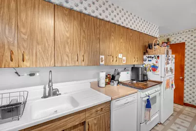 17617 Burnham Avenue, Lansing, IL 60438 - Photo 7