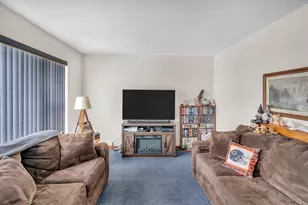 17617 Burnham Ave, Thornton, IL 60476 - Photo 5