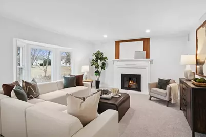 731 S River Road, Naperville, IL 60540 - Photo 7