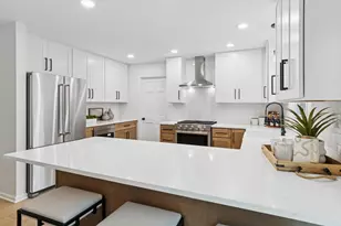 731 S River Rd, Naperville, IL 60540 - Photo 3