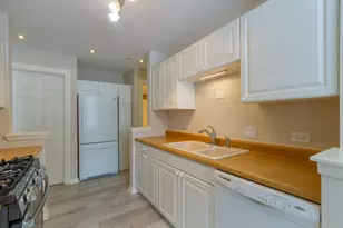 25 Superior Ct, Schaumburg, IL 60193 - Photo 3