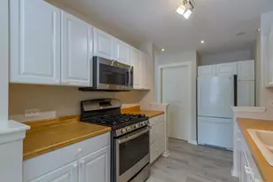 25 Superior Ct, Schaumburg, IL 60193 - Photo 5