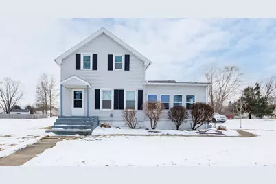 300 E South Street, Atlanta, IL 61723 - Photo 1