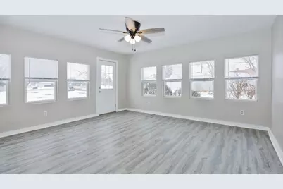 300 E South Street, Atlanta, IL 61723 - Photo 7