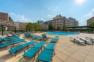 3930 N Pine Grove Ave, Chicago, IL 60613 - Photo 15