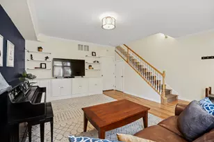 422 Pennsylvania Way, Oak Park, IL 60302 - Photo 3