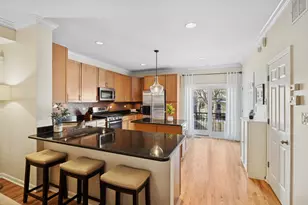 422 Pennsylvania Way, Oak Park, IL 60302 - Photo 5