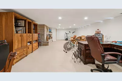 1090 Roselle Road, Inverness, IL 60067 - Photo 41