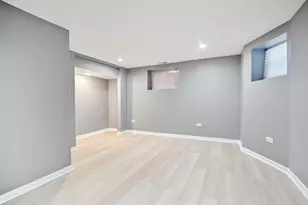 553 N Leamington Ave, Chicago, IL 60644 - Photo 31