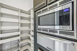 910 S Michigan Ave, Chicago, IL 60605 - Photo 15