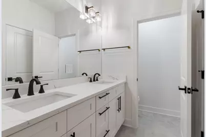 6414 N Francisco Avenue #101, Chicago, IL 60645 - Photo 13