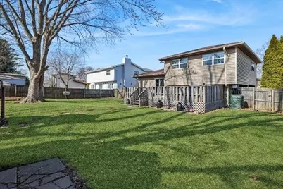 834 River Drive, Carol Stream, IL 60188 - Photo 19