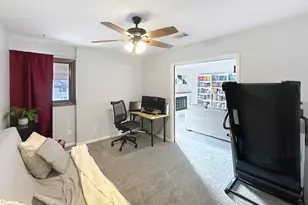 5915 36th Ave Ct, Moline, IL 61265 - Photo 9