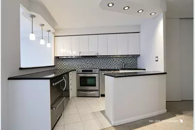 300 N State Street #2212, Chicago, IL 60654 - Photo 3