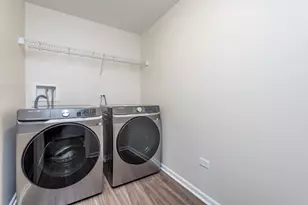 804 Neubauer Circle, Lindenhurst, IL 60046 - Photo 25