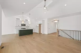 3904 Bay Cir, Champaign, IL 61822 - Photo 9