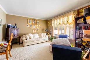 7624 Forest Hill Rd, Burr Ridge, IL 60527 - Photo 11