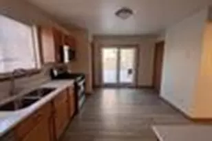 1401 Hazelwood Dr, Belvidere, IL 61008 - Photo 5