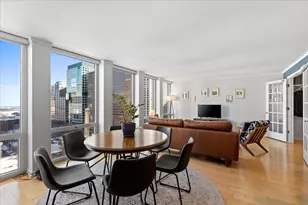 111 E Chestnut St, Chicago, IL 60611 - Photo 3