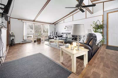 404 S Stott Street, Genoa, IL 60135 - Photo 5