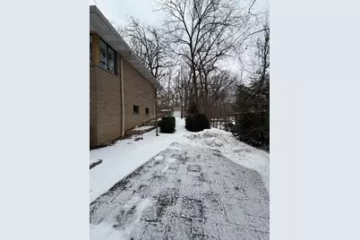 501 Glenwood Trail, Elgin, IL 60120 - Photo 35