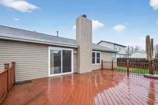 1690 Red Coach Ln, Algonquin, IL 60102 - Photo 25