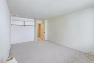 4250 N Marine Dr, Chicago, IL 60613 - Photo 17