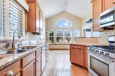 9416 Georgetown Lane, Crystal Lake, IL 60014 - Photo 7