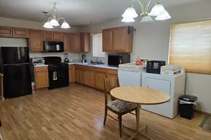 3117 Carpenter St, Steger, IL 60475 - Photo 9