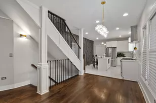 7700 S Paxton Ave, Chicago, IL 60649 - Photo 5