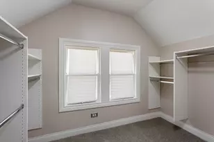 7700 S Paxton Ave, Chicago, IL 60649 - Photo 15