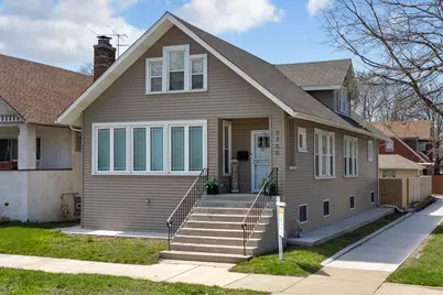 7700 S Paxton Avenue, Chicago, IL 60649 - Photo 1
