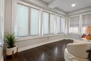 7700 S Paxton Ave, Chicago, IL 60649 - Photo 5