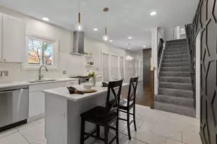 7700 S Paxton Ave, Chicago, IL 60649 - Photo 3