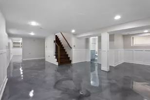 7700 S Paxton Ave, Chicago, IL 60649 - Photo 21