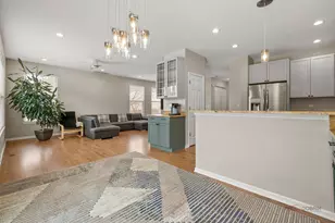 1824 Crenshaw Cir, Vernon Hills, IL 60061 - Photo 11