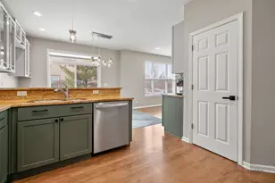 1824 Crenshaw Cir, Vernon Hills, IL 60061 - Photo 19