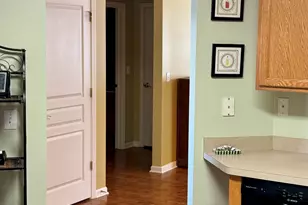 97 W Essington Dr, Round Lake, IL 60073 - Photo 23