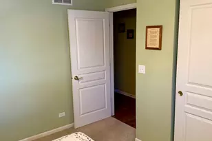 97 W Essington Dr, Round Lake, IL 60073 - Photo 25