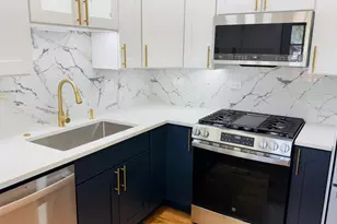 527 Northgate Rd, Lindenhurst, IL 60046 - Photo 9