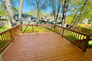 527 Northgate Rd, Lindenhurst, IL 60046 - Photo 33