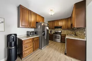 2612 Mitchell Dr, Woodridge, IL 60517 - Photo 7