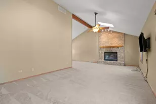 308 Andrea Dr, Manhattan, IL 60442 - Photo 3