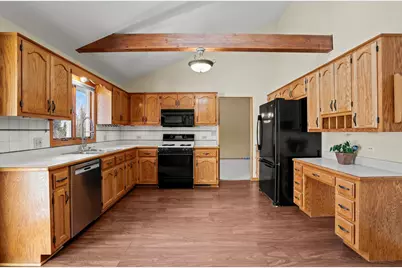 308 Andrea Drive, Manhattan, IL 60442 - Photo 9