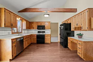 308 Andrea Dr, Manhattan, IL 60442 - Photo 9