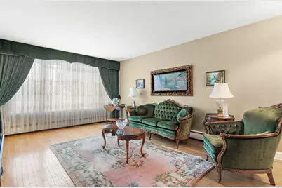 4211 W Devon Avenue, Chicago, IL 60646 - Photo 3